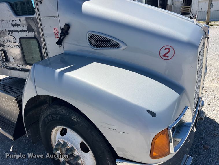 image for item EK8639 2008 Kenworth T300 semi truck