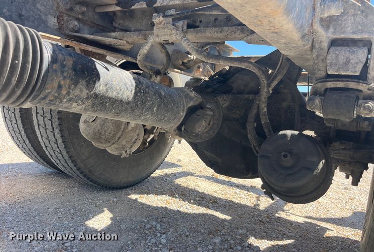 image for item EK8639 2008 Kenworth T300 semi truck