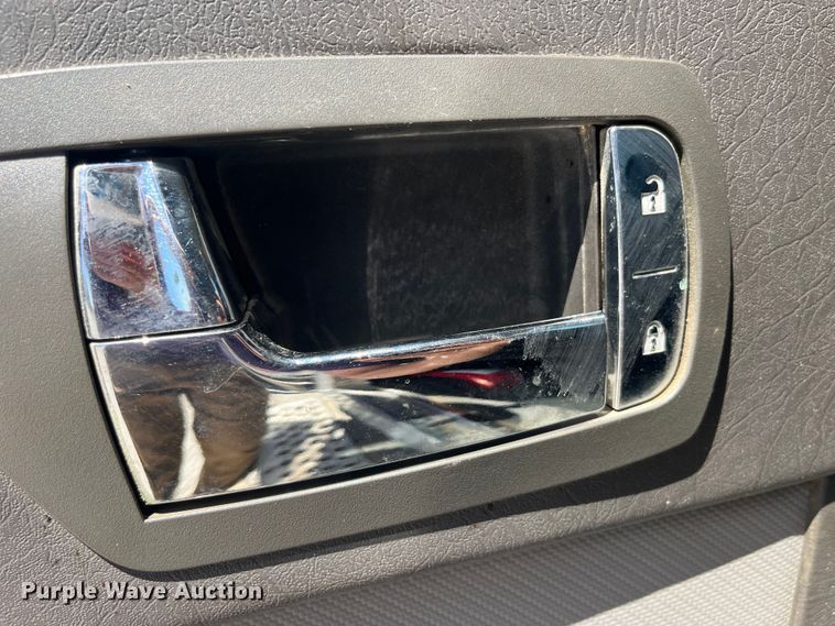 image for item EK8639 2008 Kenworth T300 semi truck