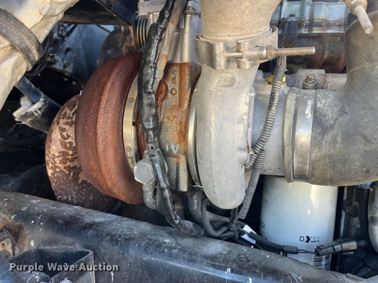 image for item EK8639 2008 Kenworth T300 semi truck