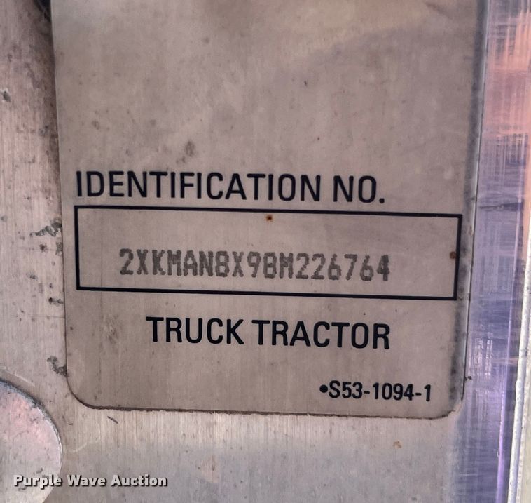 image for item EK8639 2008 Kenworth T300 semi truck