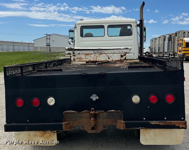 image for item EK8655 1995 Freightliner  FL70 flatbed truck