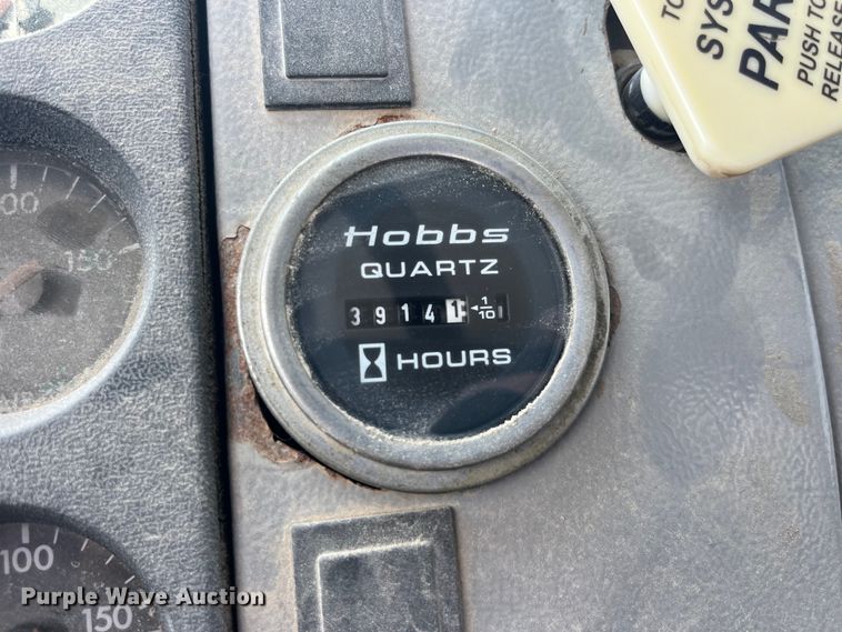 image for item EK8655 1995 Freightliner  FL70 flatbed truck