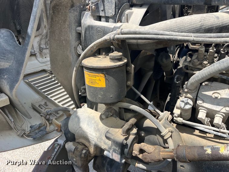 image for item EK8655 1995 Freightliner  FL70 flatbed truck