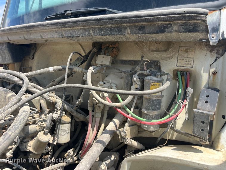 image for item EK8655 1995 Freightliner  FL70 flatbed truck