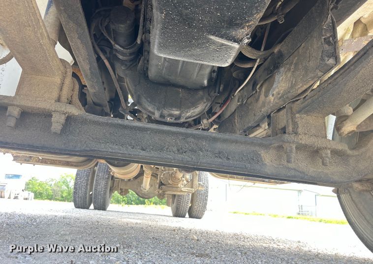 image for item EK8655 1995 Freightliner  FL70 flatbed truck