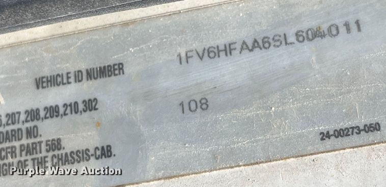 image for item EK8655 1995 Freightliner  FL70 flatbed truck