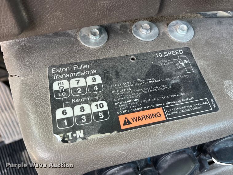 image for item EK8657 2007 Mack CXN613 semi truck