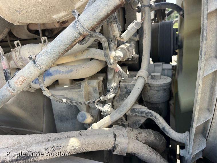 image for item EK8657 2007 Mack CXN613 semi truck