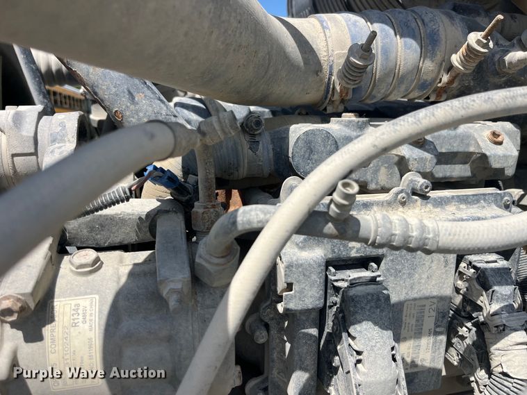 image for item EK8657 2007 Mack CXN613 semi truck