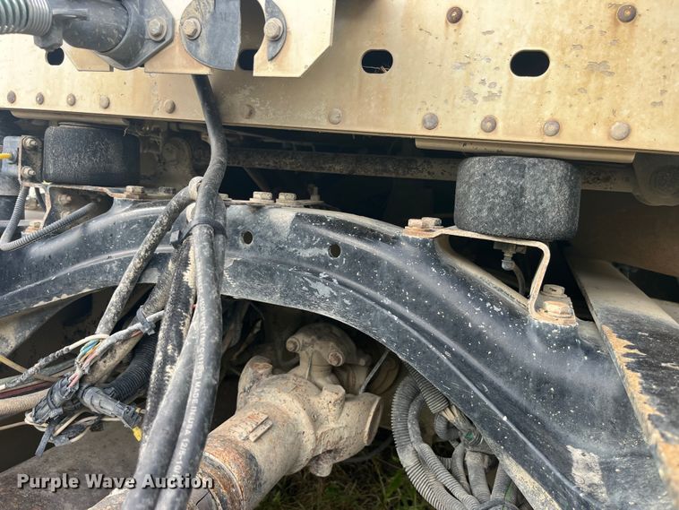 image for item EK8664 2003 Freightliner  Columbia semi truck