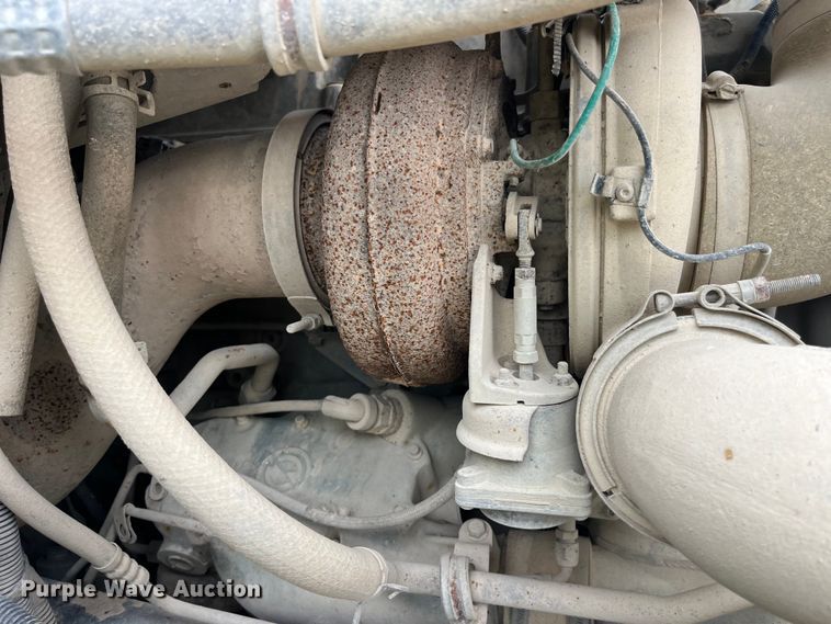 image for item EK8664 2003 Freightliner  Columbia semi truck