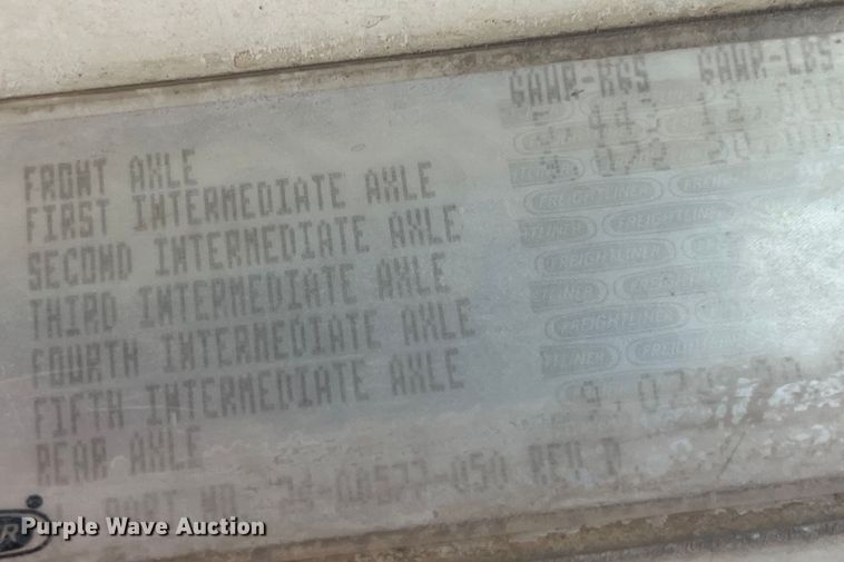 image for item EK8664 2003 Freightliner  Columbia semi truck