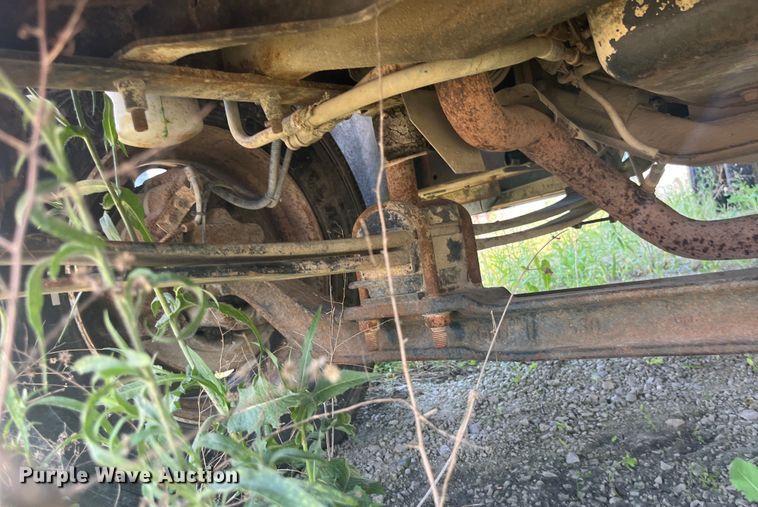 image for item EK8665 1999 GMC C6500 box truck