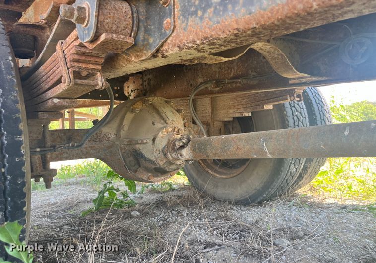 image for item EK8665 1999 GMC C6500 box truck