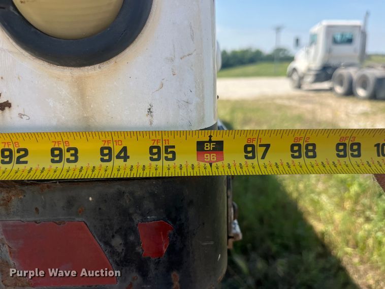 image for item EK8665 1999 GMC C6500 box truck