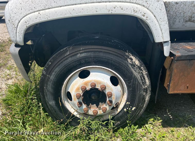 image for item EK8665 1999 GMC C6500 box truck