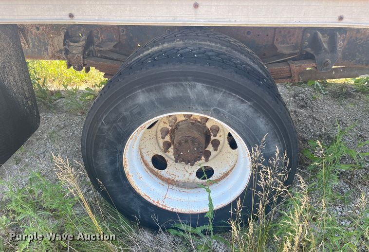 image for item EK8665 1999 GMC C6500 box truck