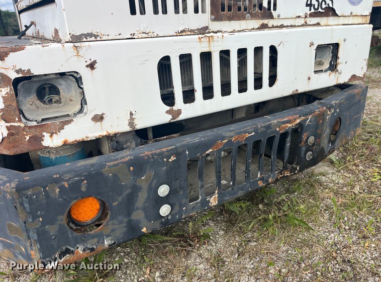 image for item EK8666 2011 Cargotec 4X2 yard truck