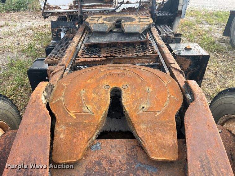 image for item EK8666 2011 Cargotec 4X2 yard truck