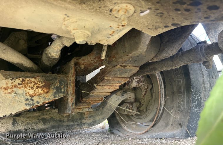 image for item EK8666 2011 Cargotec 4X2 yard truck