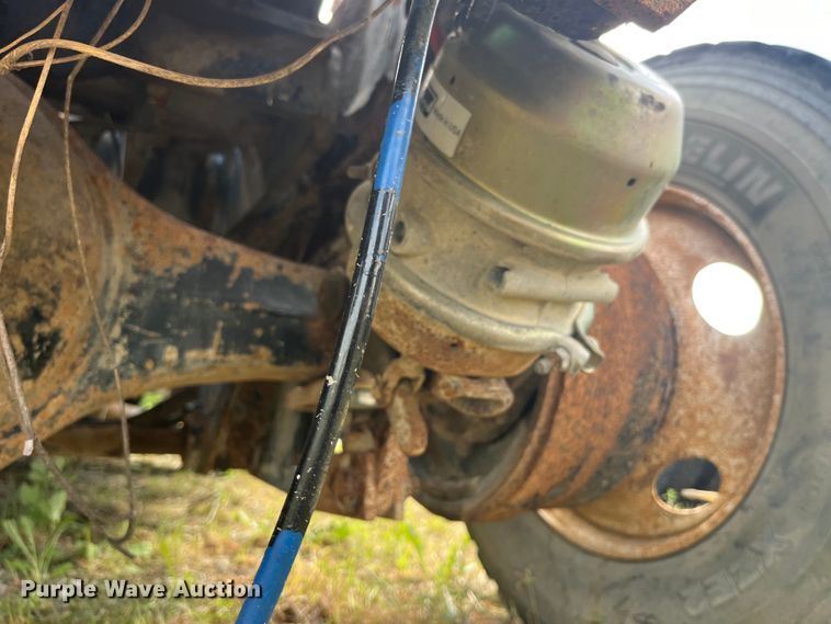 image for item EK8666 2011 Cargotec 4X2 yard truck