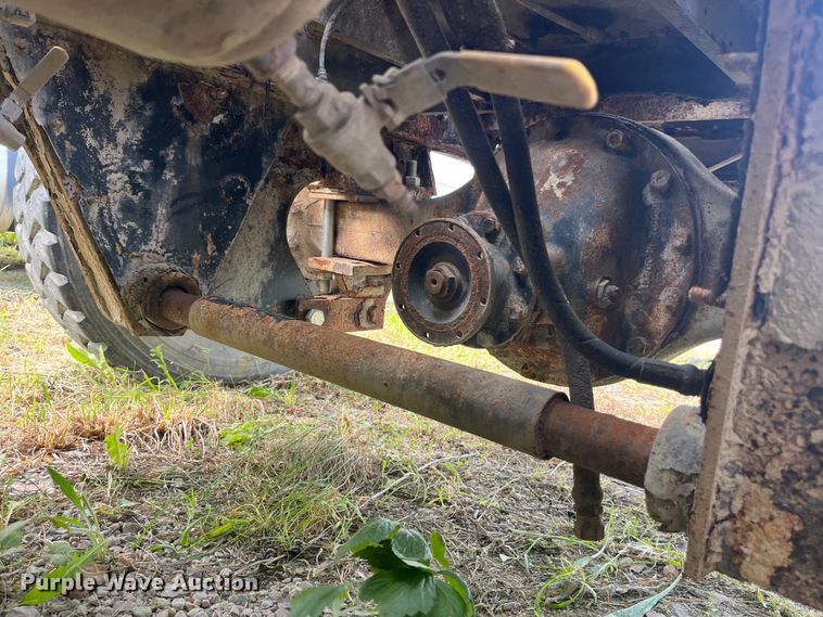 image for item EK8666 2011 Cargotec 4X2 yard truck