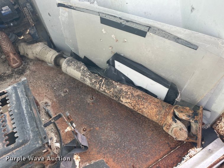 image for item EK8666 2011 Cargotec 4X2 yard truck