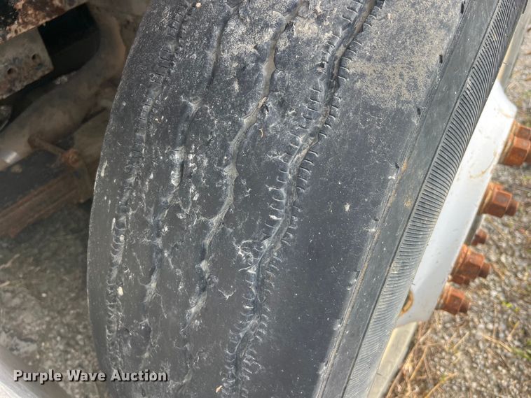 image for item EK8666 2011 Cargotec 4X2 yard truck