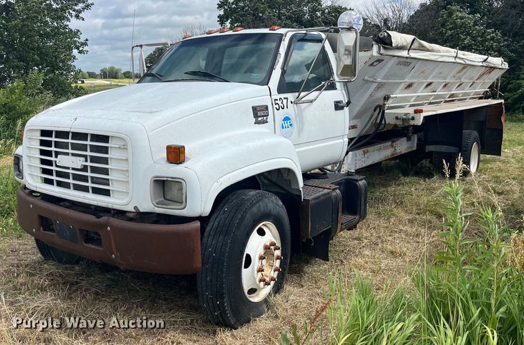 image for item EK8695 1999 GMC C6500 applicator truck