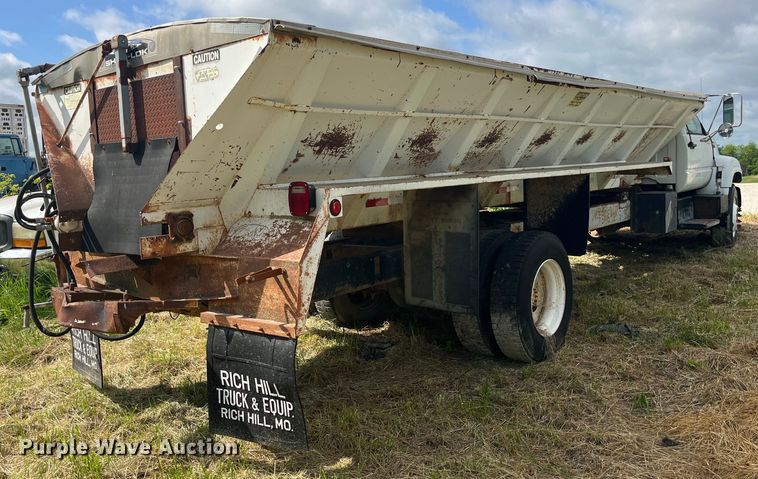 image for item EK8695 1999 GMC C6500 applicator truck