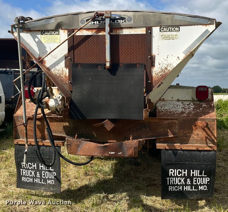 image for item EK8695 1999 GMC C6500 applicator truck