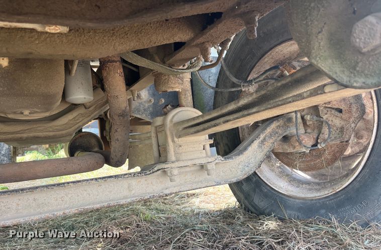 image for item EK8695 1999 GMC C6500 applicator truck