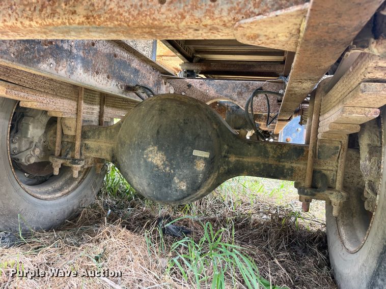 image for item EK8695 1999 GMC C6500 applicator truck