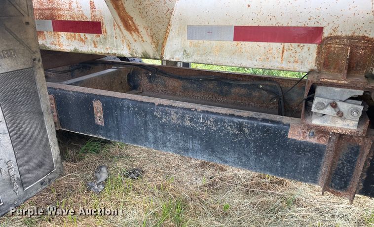 image for item EK8695 1999 GMC C6500 applicator truck