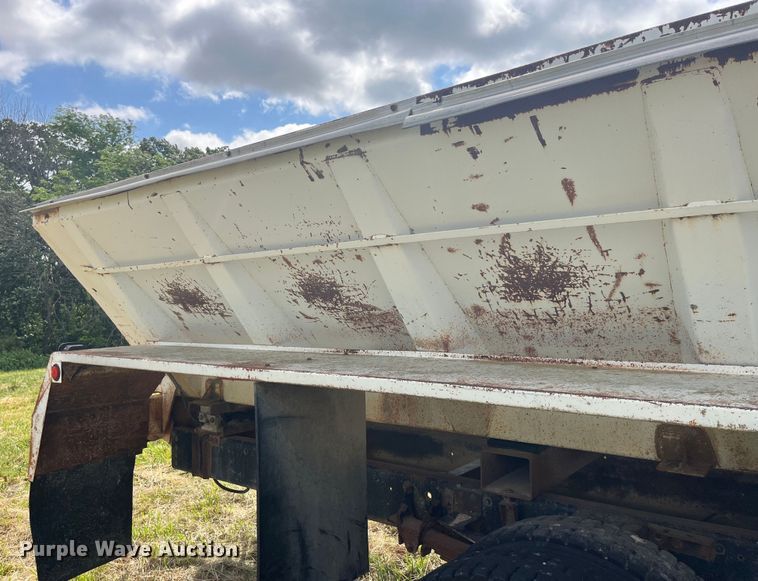 image for item EK8695 1999 GMC C6500 applicator truck