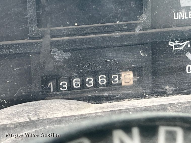 image for item EK8695 1999 GMC C6500 applicator truck