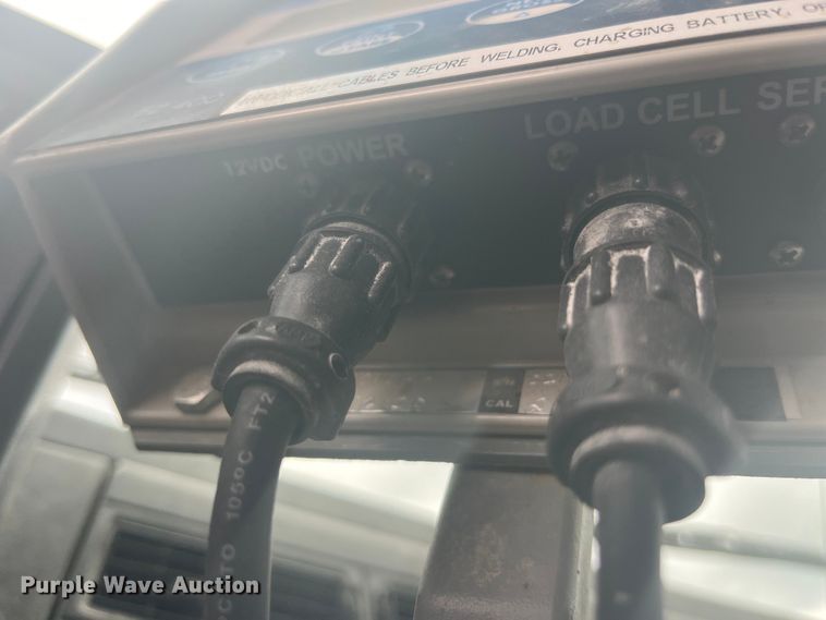 image for item EK8695 1999 GMC C6500 applicator truck