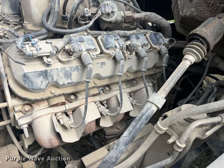 image for item EK8695 1999 GMC C6500 applicator truck