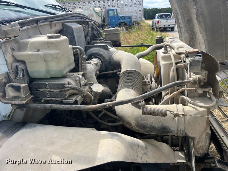 image for item EK8695 1999 GMC C6500 applicator truck