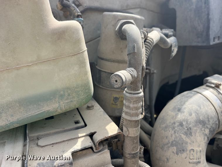 image for item EK8695 1999 GMC C6500 applicator truck