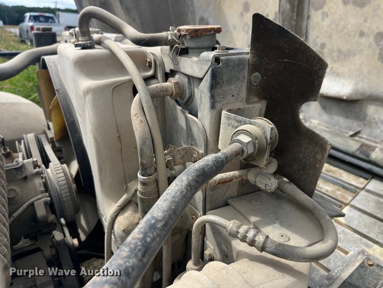 image for item EK8695 1999 GMC C6500 applicator truck