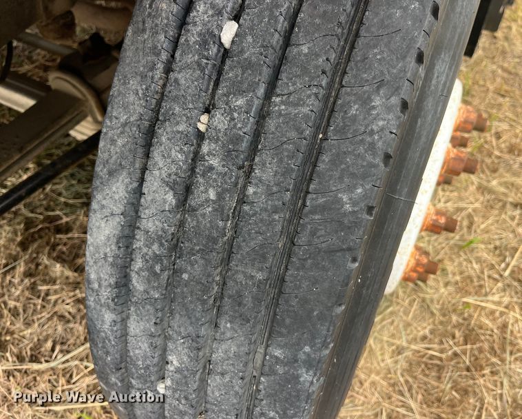 image for item EK8695 1999 GMC C6500 applicator truck