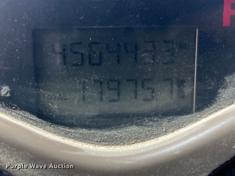 image for item EK8714 2006 Mack CHN613 semi truck