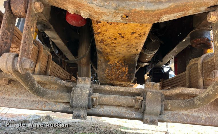 image for item LE9020 2003 Chevrolet  C7500 truck cab and chassis