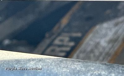 image for item LE9020 2003 Chevrolet  C7500 truck cab and chassis