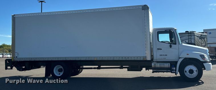 image for item LR9324 2018 Hino 268A box truck