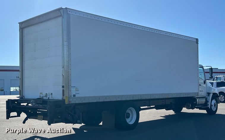 image for item LR9324 2018 Hino 268A box truck