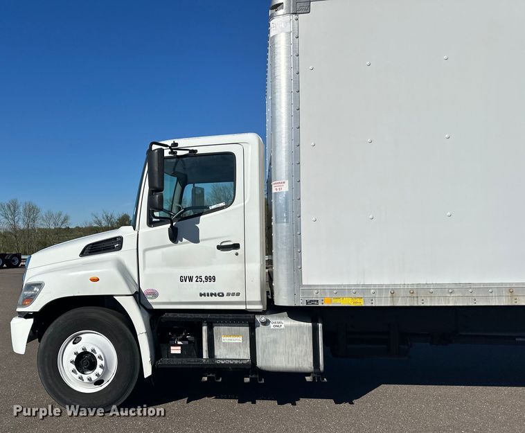 image for item LR9324 2018 Hino 268A box truck