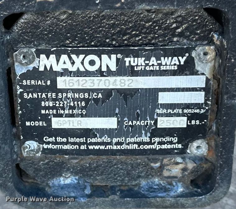 image for item LR9324 2018 Hino 268A box truck